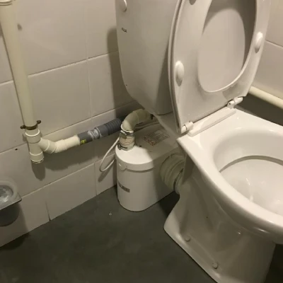installation de toilettes